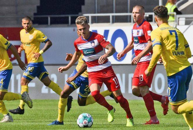 汉诺威队联赛表现抢眼，获得赞誉