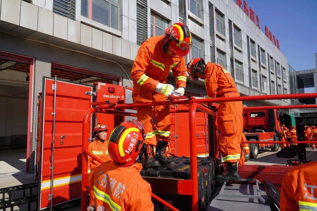 比赛过程波澜不惧,主客队争分夺秒的简单介绍