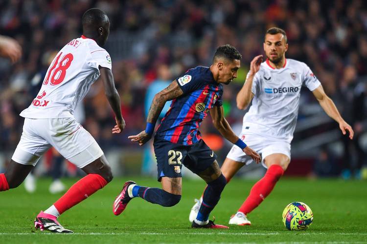 马赛客场大胜蒙彼利埃,取得三分 马赛客场大胜蒙彼利埃,取得三分