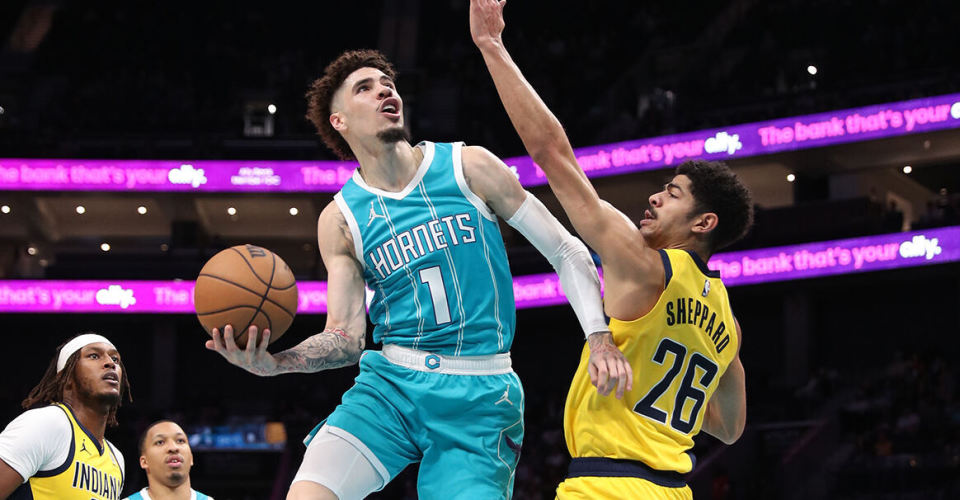 半岛体育app下载地址-步行者客场惜败黄蜂，三连败仍难终结