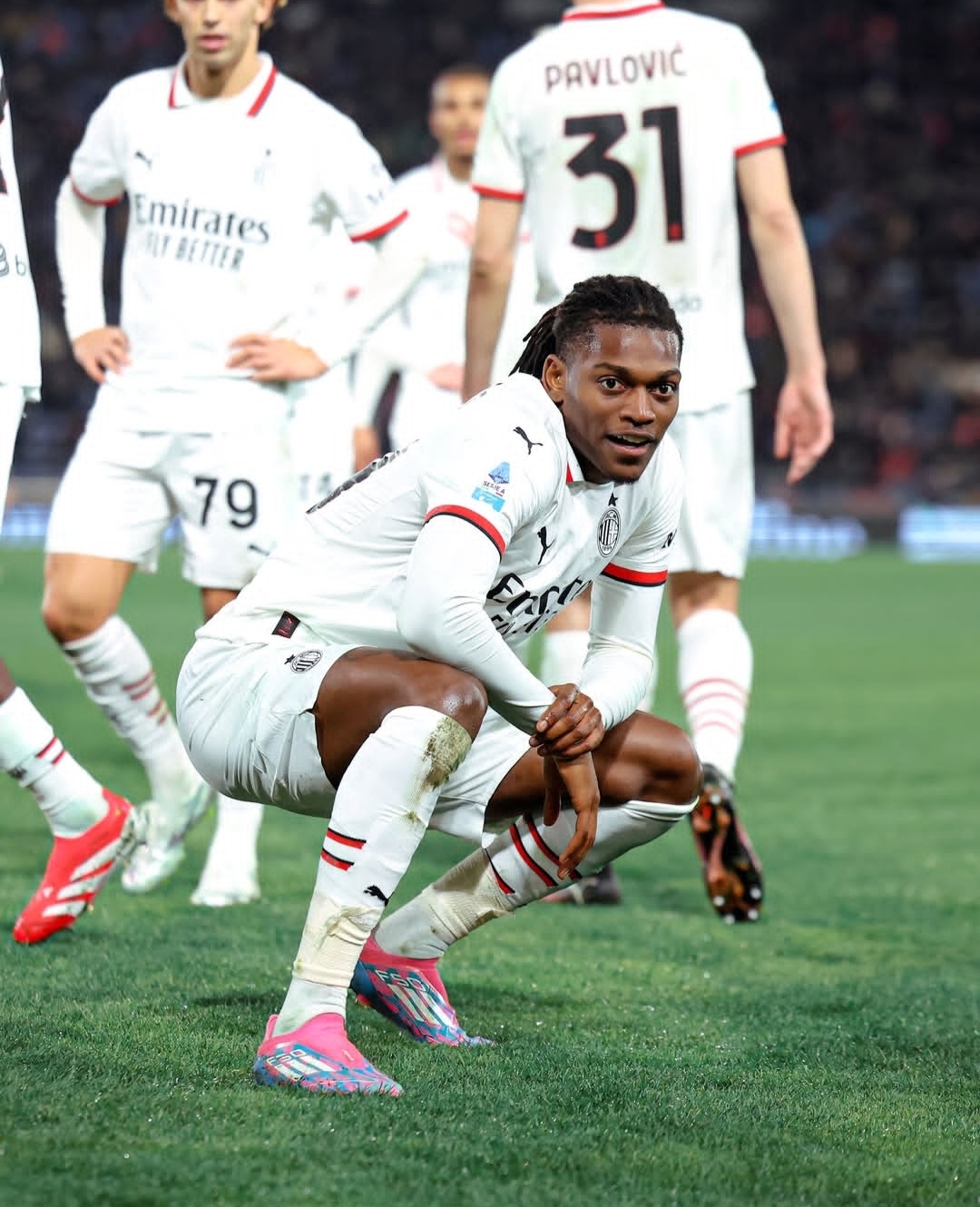 包含拉齐奥主场惊险逆转AC米兰，继续领跑意甲积分榜的词条