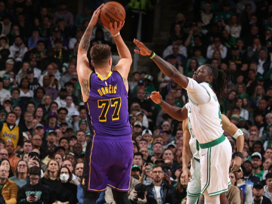 黄蜂惊险战胜湖人,迅速扭转连败势头的简单介绍 黄蜂惊险战胜湖人,迅速扭转连败势头的简单介绍