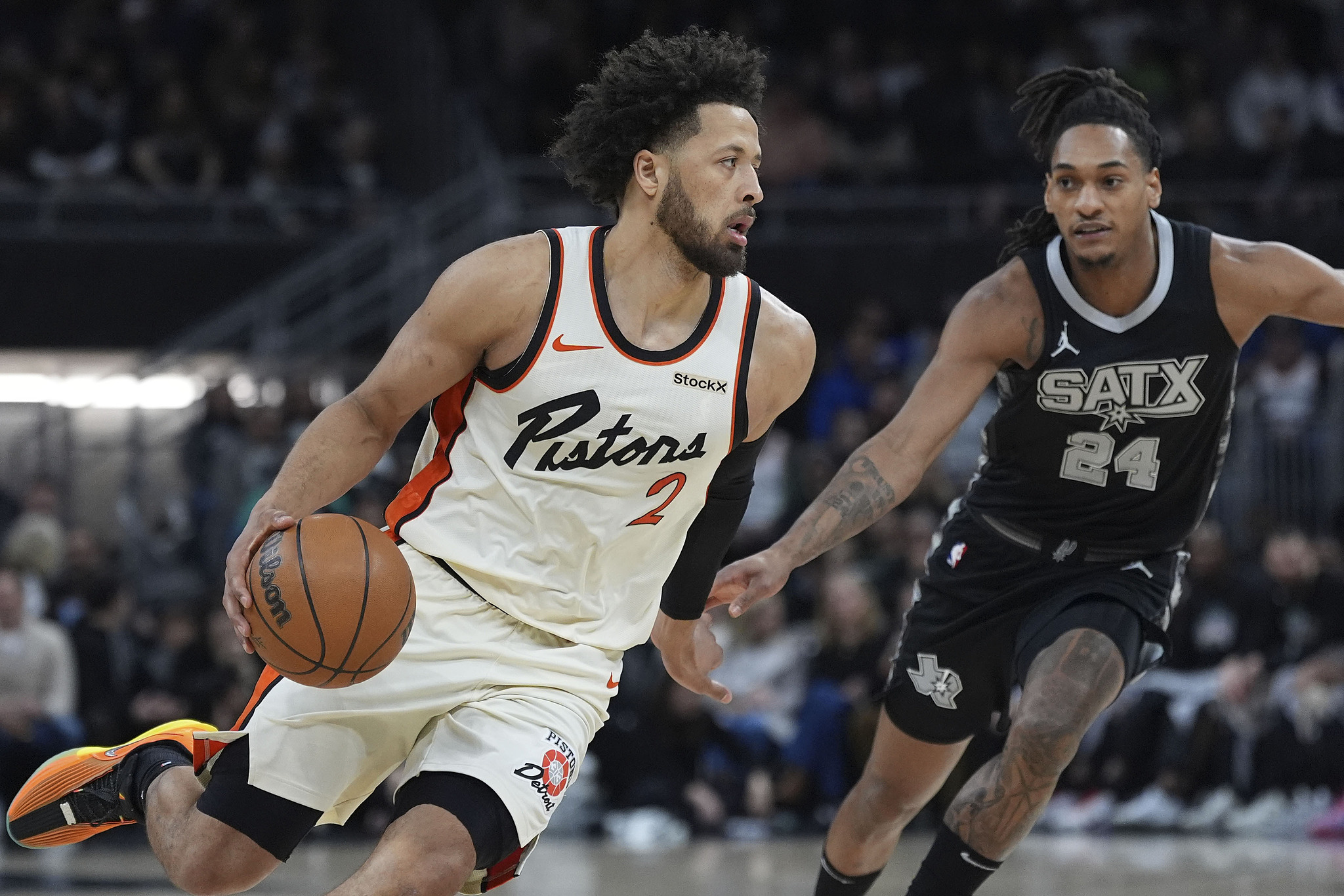 太阳惊险战胜马刺,取得五连胜