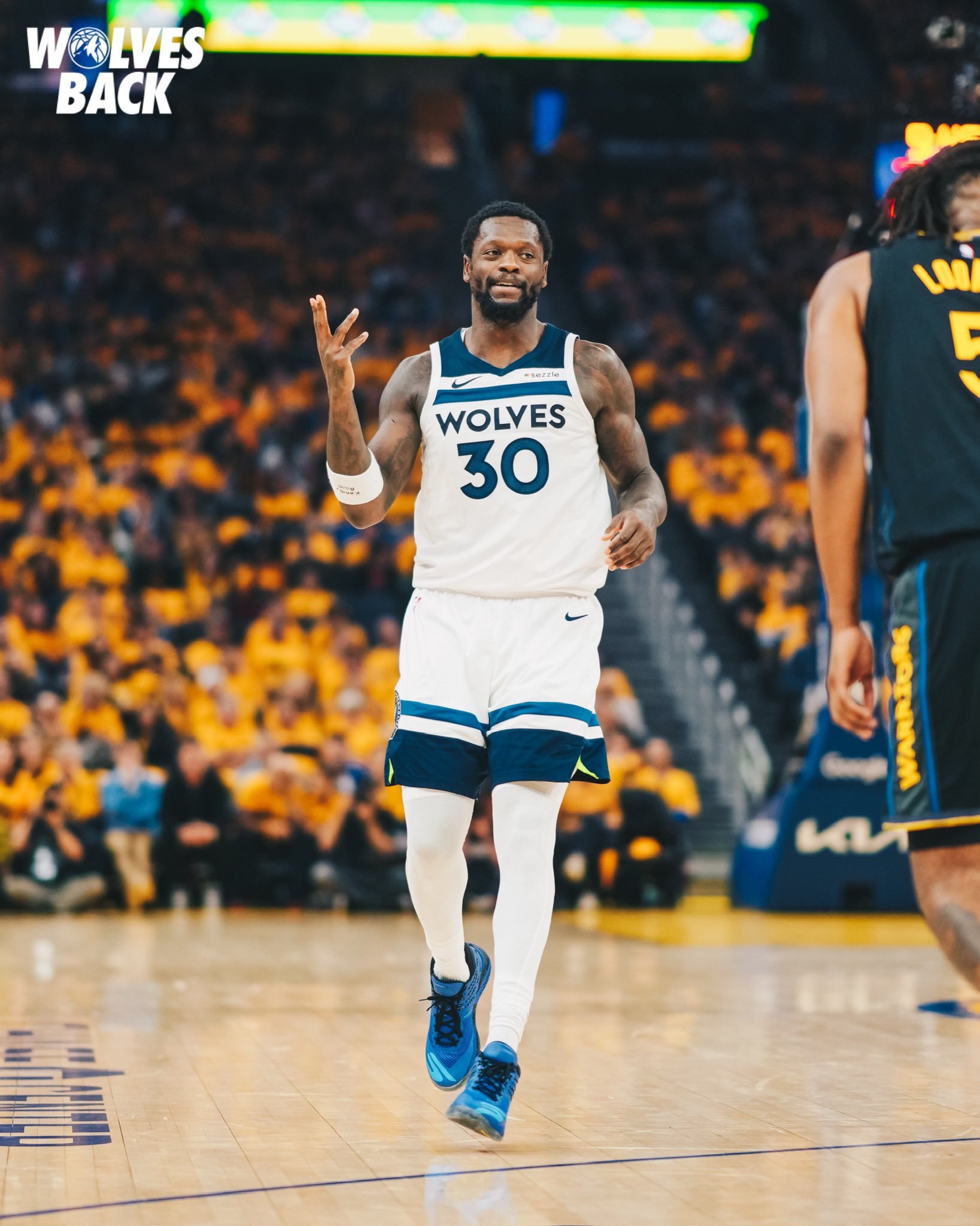 半岛体育官方-尼克斯力克步行者，兰德尔砍下全场得分王的简单介绍