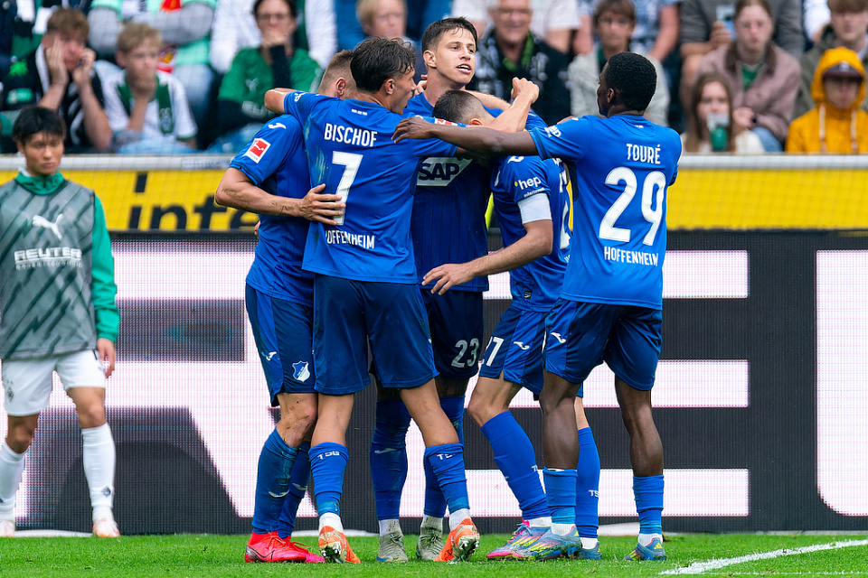 半岛体育直播-包含霍芬海姆大胜对手，连胜势头不断的词条