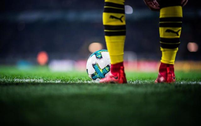 关于沙尔克备战多特蒙德德比,豪取三分的信息 关于沙尔克备战多特蒙德德比,豪取三分的信息